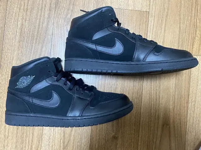 (285사이즈)Jordan 1 Mid Triple Black (2018)