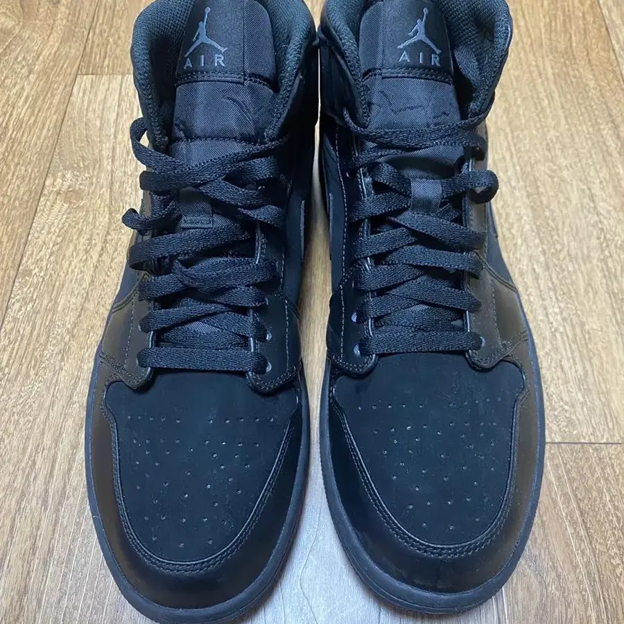 (285사이즈)Jordan 1 Mid Triple Black (2018)