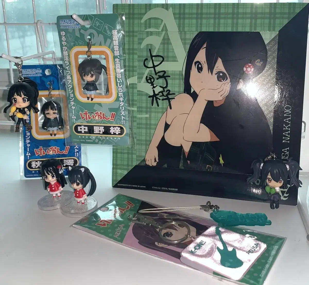 Keon Mio sells Azusa merchandise