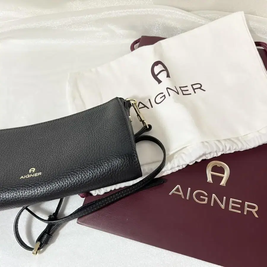 AIGNER 숄더 & 크로스백