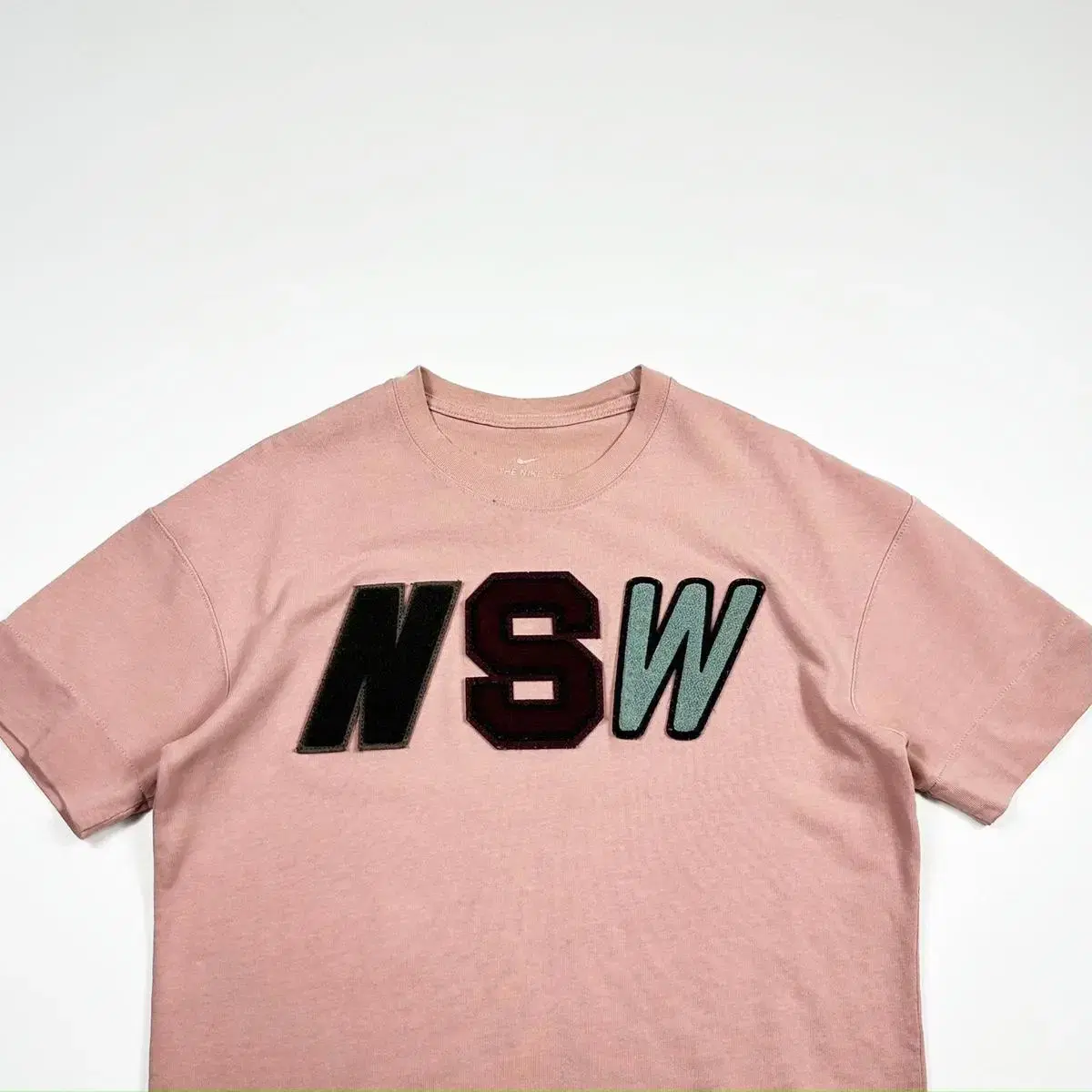 Nike NSW Pink Short Sleeve T-Shirt (L)