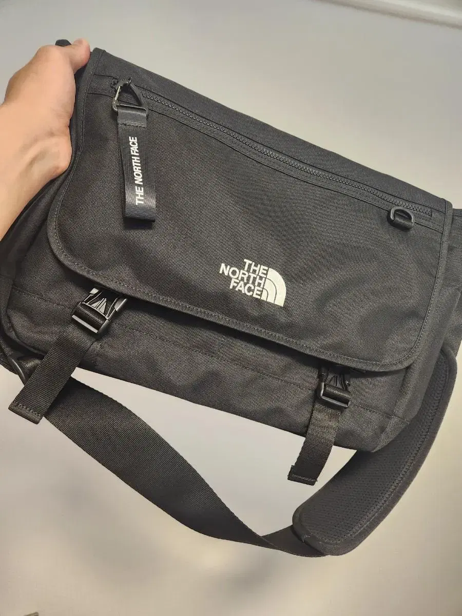 The North Face Messenger Bag Crossbody Bag