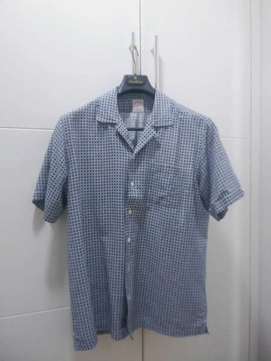 (Price down)2 BB Brooks Brothers summer shirts