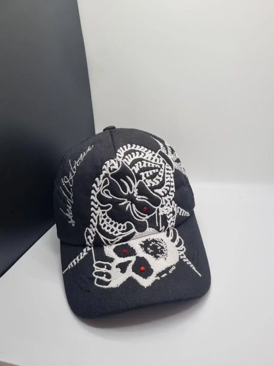 Skull and Bone Vintage Black Mesh Cap Hat