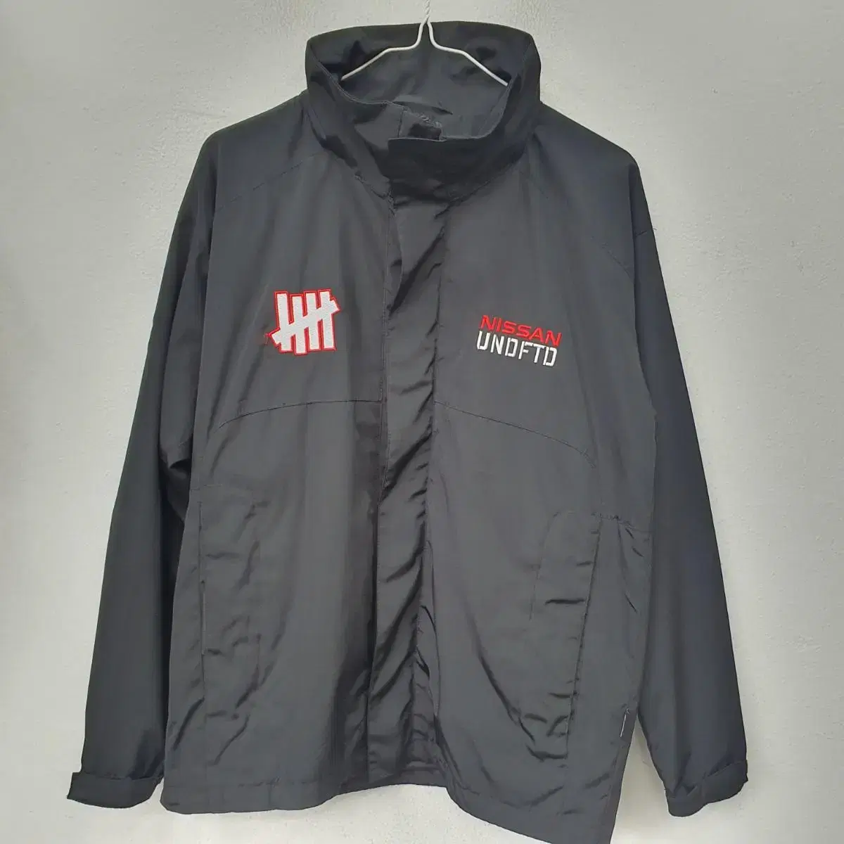 Undefeated Windbreaker/Air Jumper (M100)