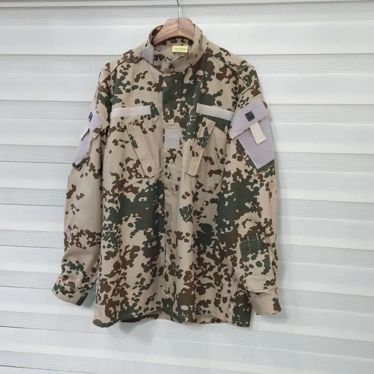 U.S Army issued ACU jacket- L정도