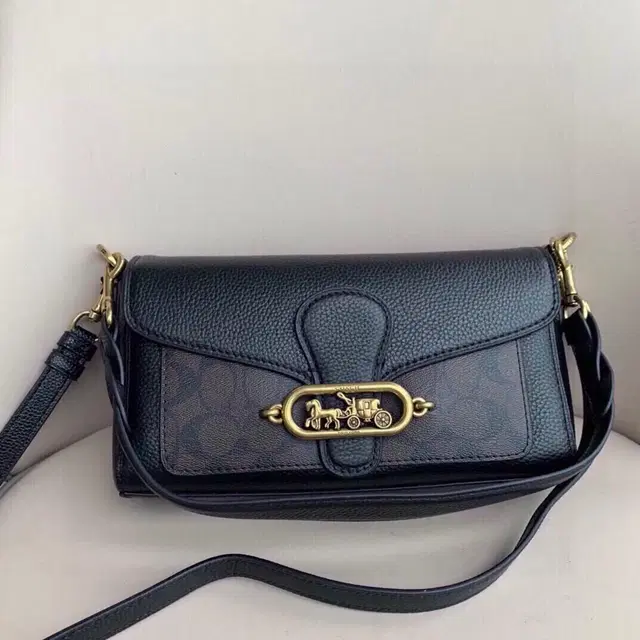 Coach F90782 Jade26. 스몰 숄더백 3색 시그니처 캔버스