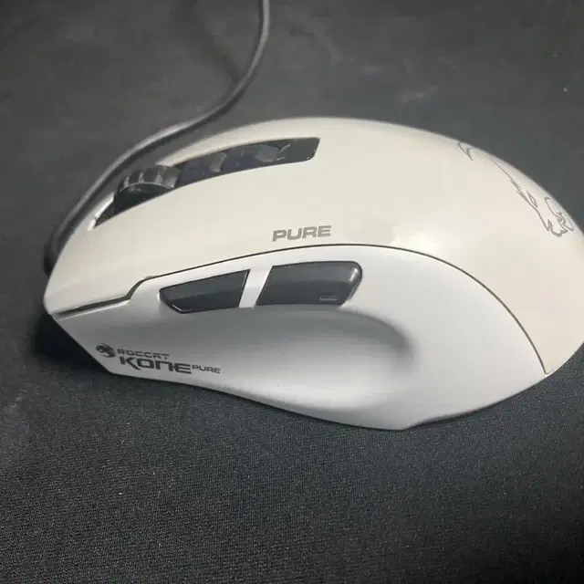 ROCCAT KONE PURE WHITE 마우스