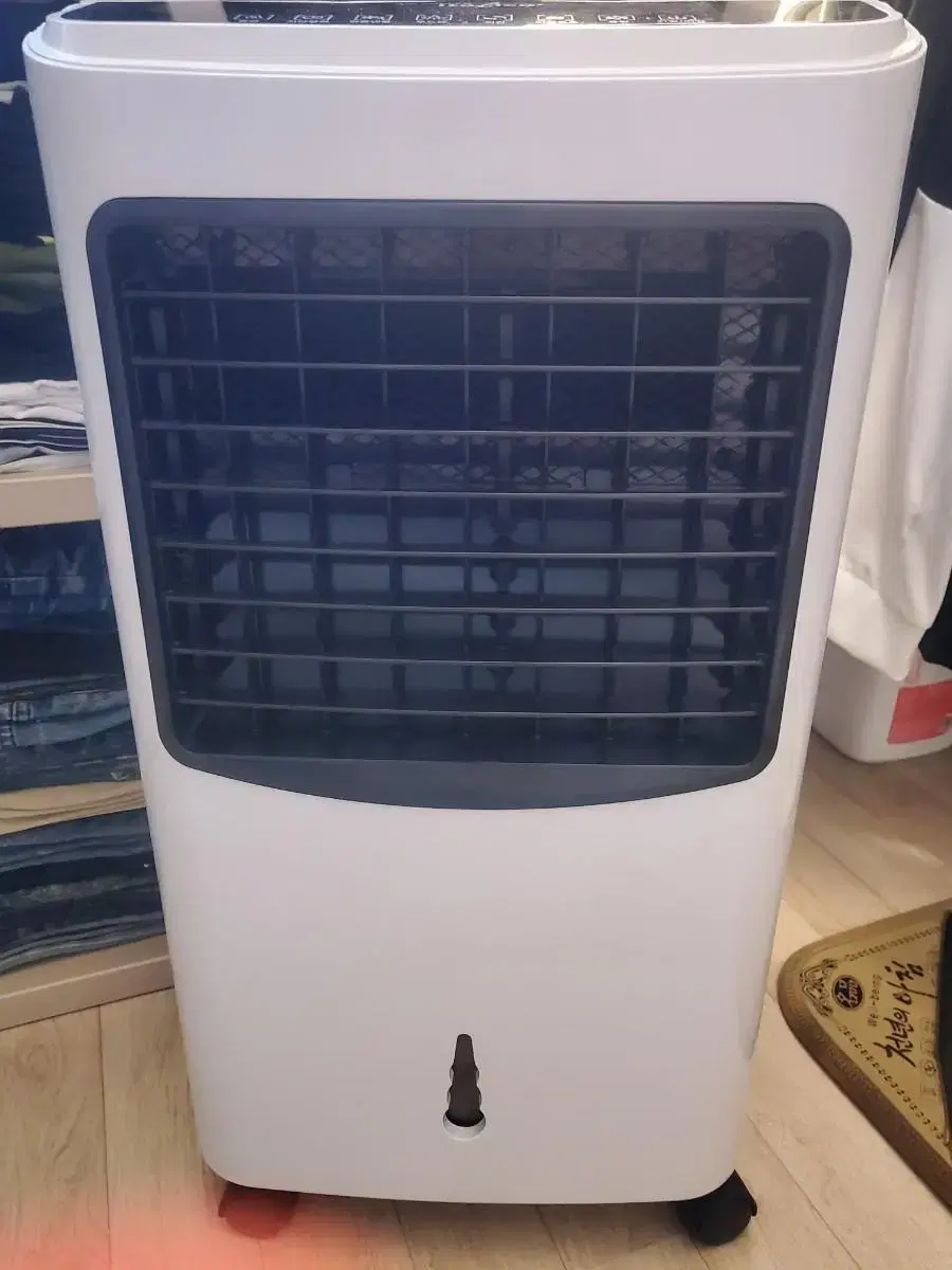 target 8l portable evaporative cooler