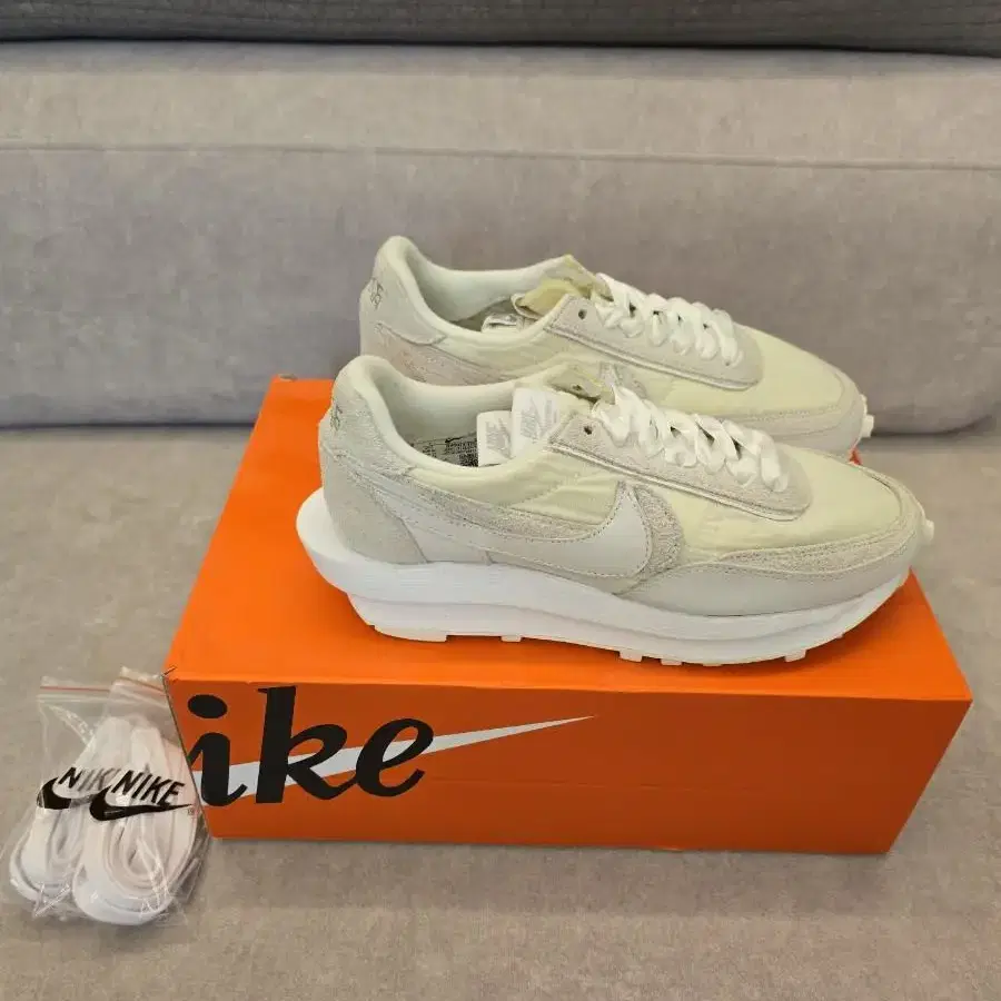 NikeXSacai LD Waffle White Nylon