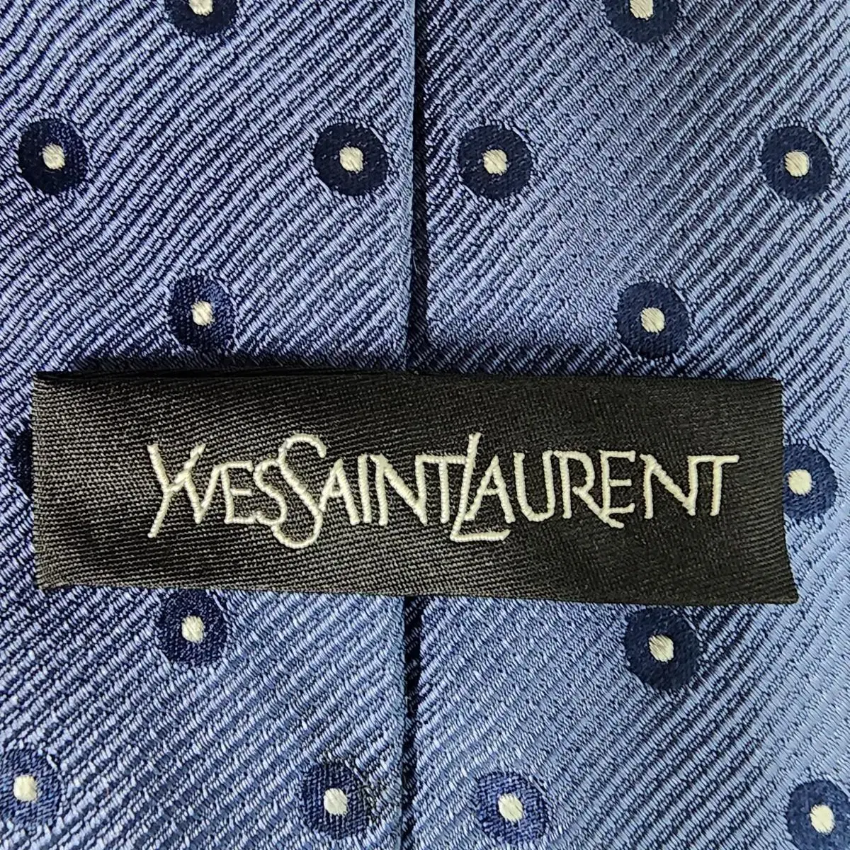 입생로랑(YVESSAINTLAURENT) 넥타이