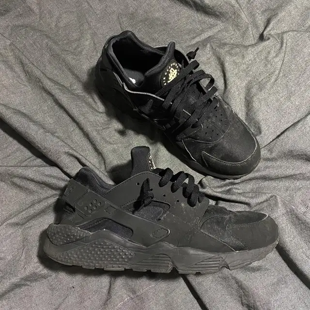 Nike Air Huarache Triple Black Sz 10.5