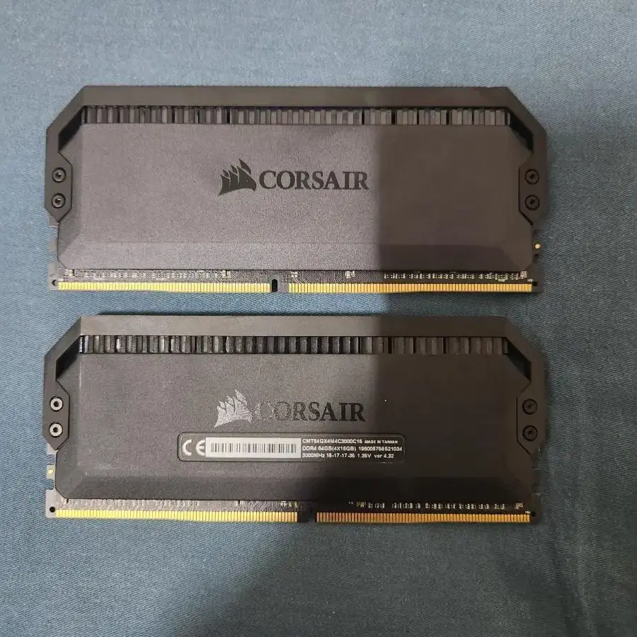 커세어 도미네이터 ddr4-3000 16gb x 2(32gb)