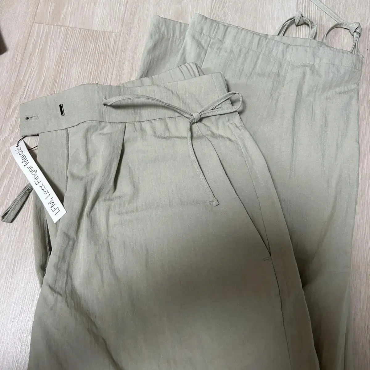 [새상품]lfm 엘에프엠 Soft Knotted Pants (sage)