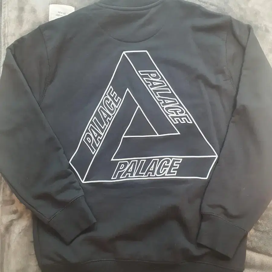 Palace 아웃라이너 밋 디자이너 크루넥 21SS