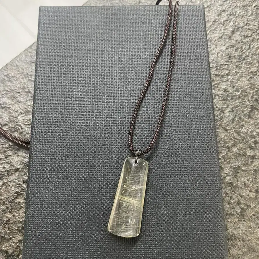 천연 골드 침수정 루틸레이티드쿼츠(Rutilated Quartz)