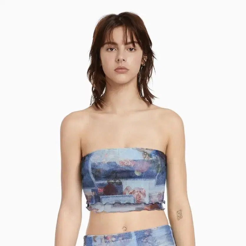 [Bershka] Printed crop top