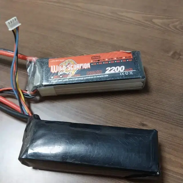 와일드 스콜피온 11.1V 2200mAh Li-Po 배터리