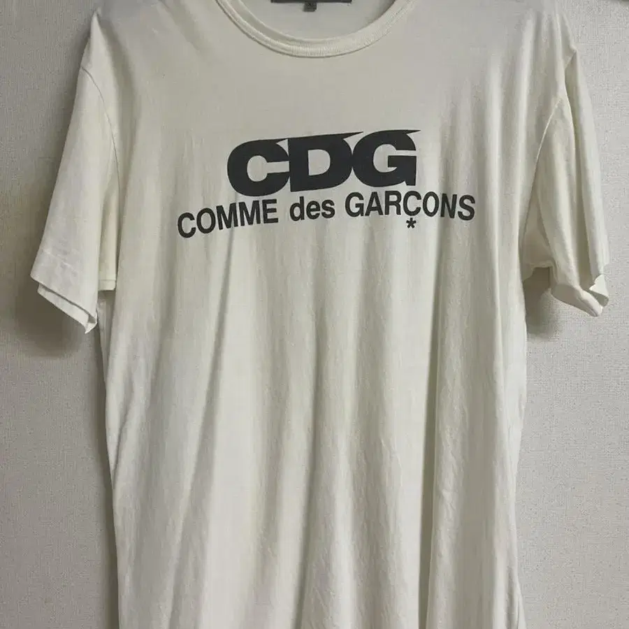 cdg 꼼데가르송 반팔 xl