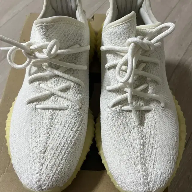 이지부스터 350 v2 화이트 245