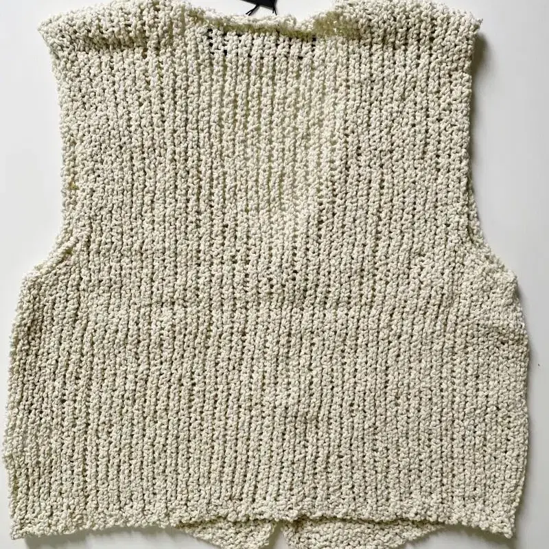 더오픈프로덕트 브이넥 니트베스트 V-NECK KNIT VEST