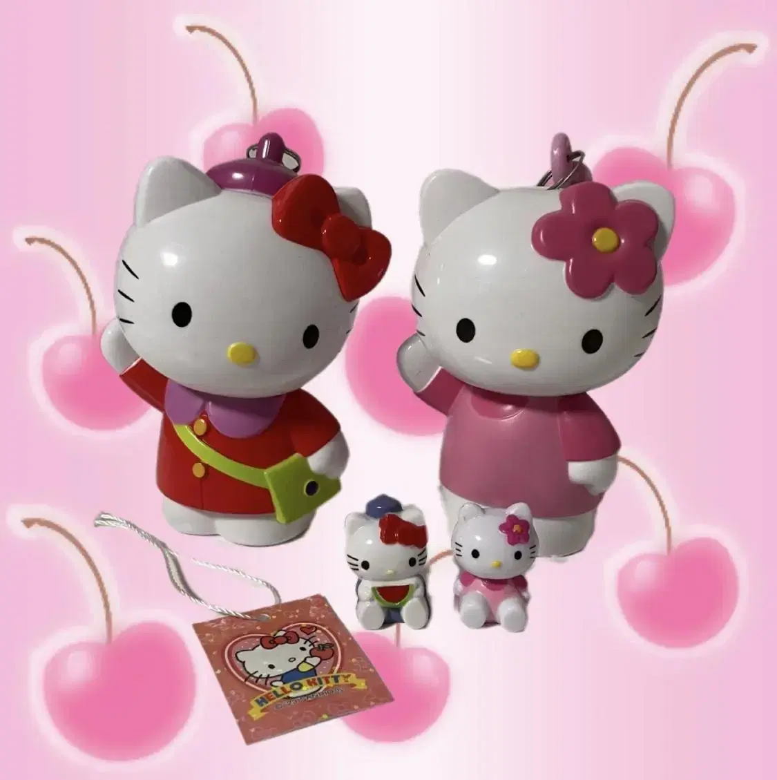 4 Hello Kitty figures