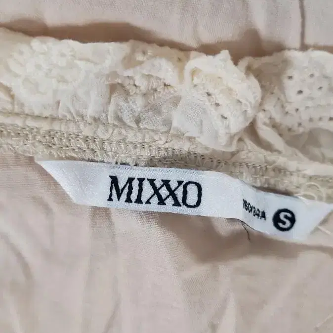 MIXXO 긴팔블라우스