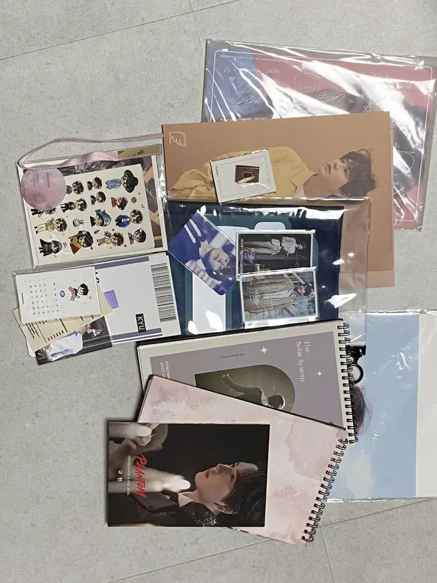 kyuhyun and super junior Goods will be wts