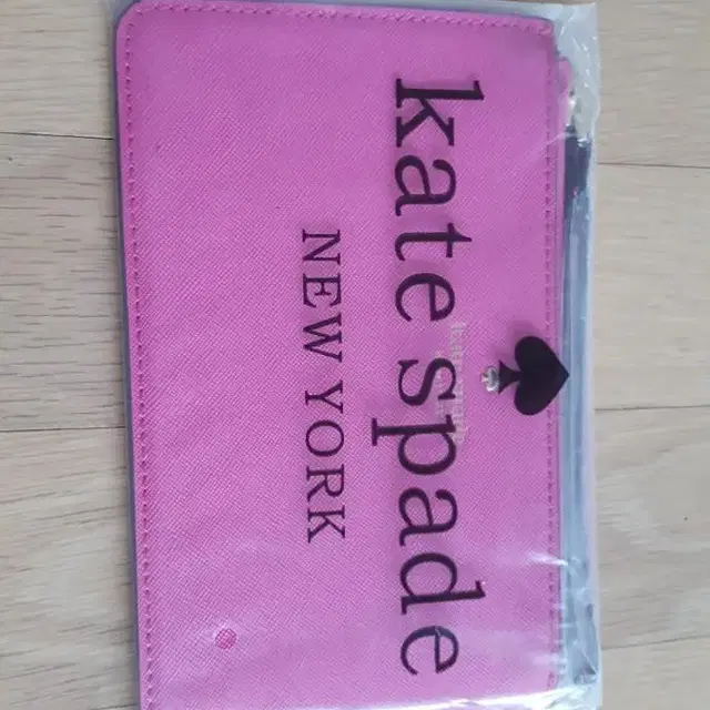 케이트스페이드 Kate Spade 새 가죽지갑