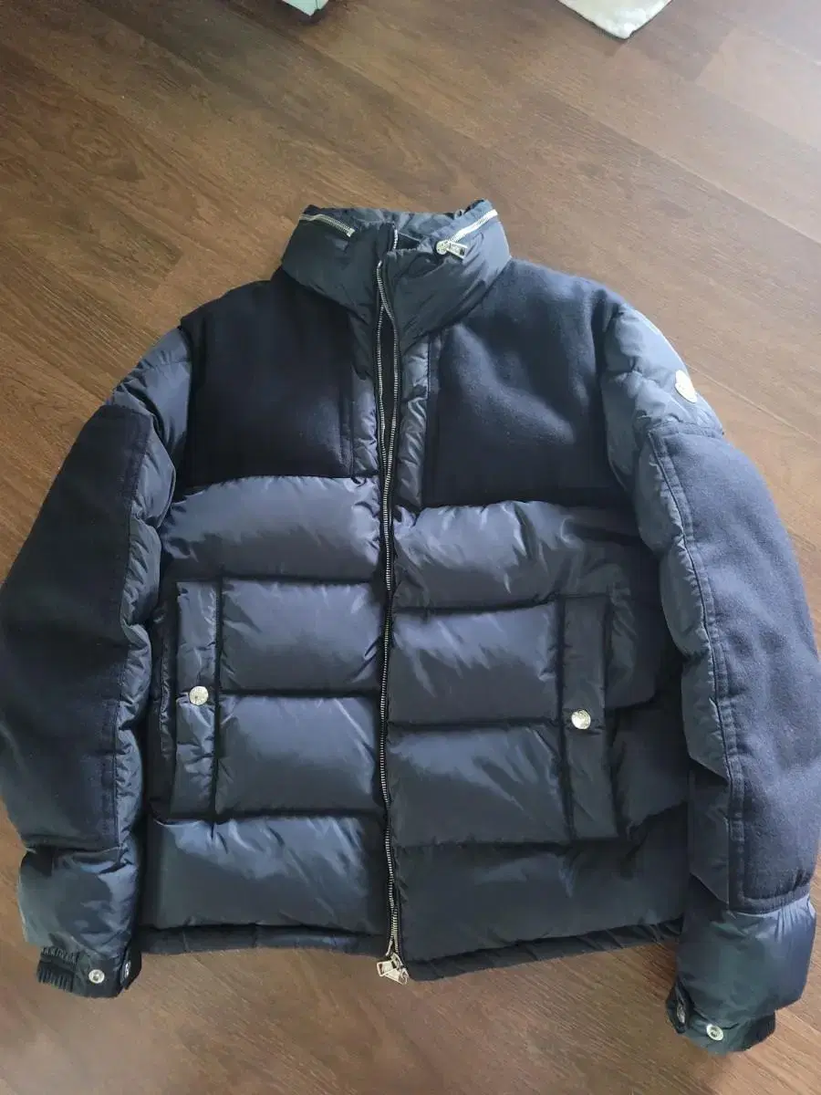 Moncler Padding 105