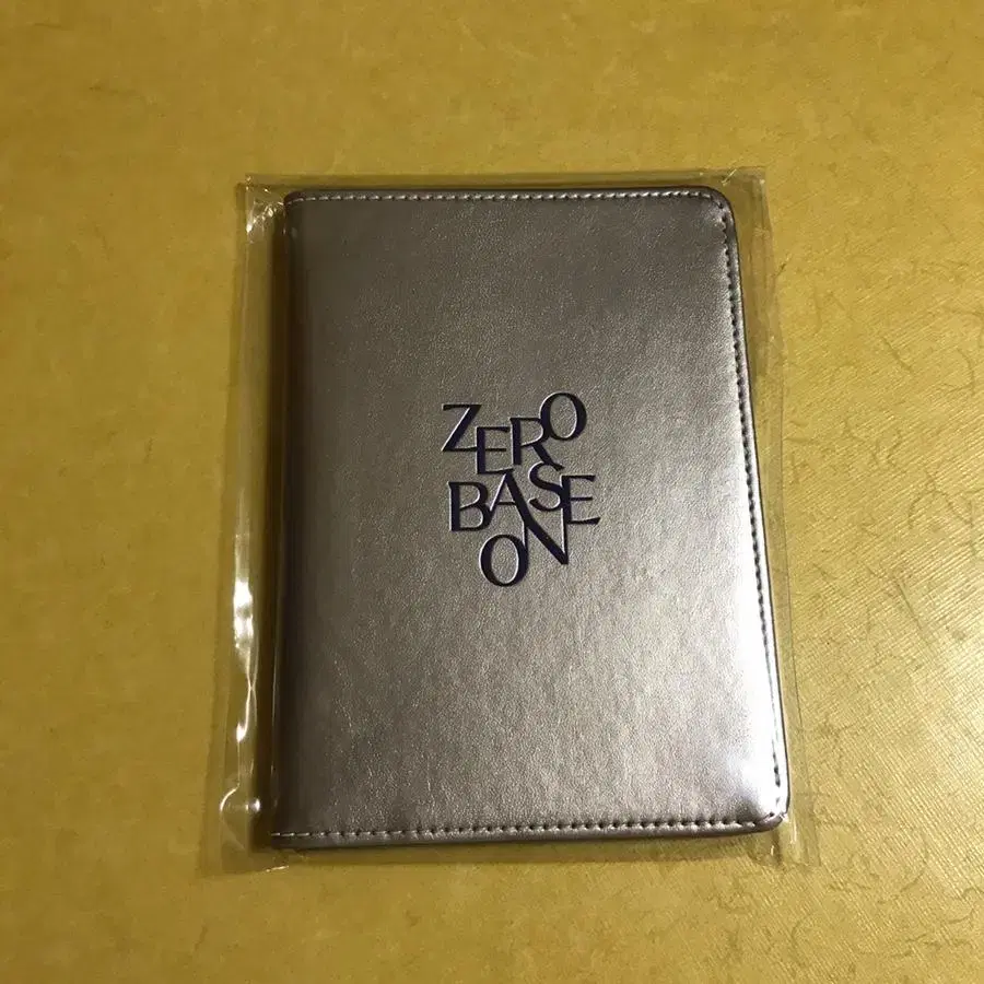 ZB1 pop up Passport Wallet