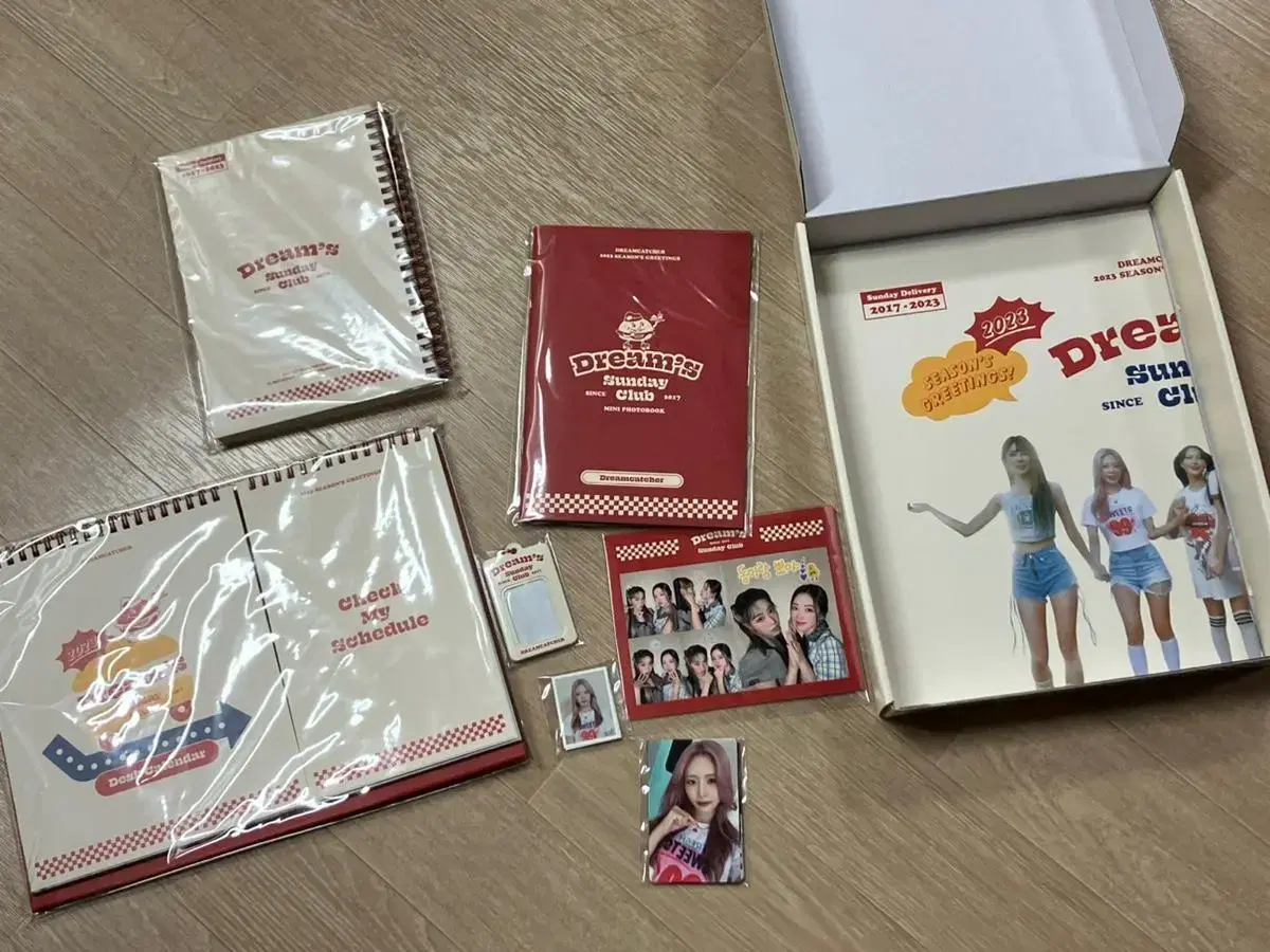 Dreamcatcher 2023 season's greetings Sunday Club unsealed version