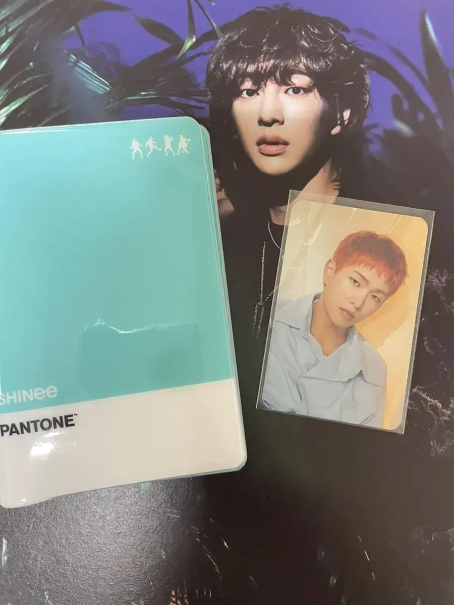 Shinee onew Jin Ki 2018 Pantone Passport + photocard WTS