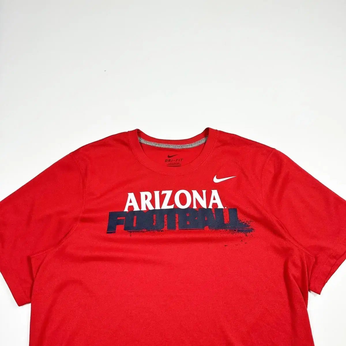 Nike Swoosh Arizona Short Sleeve T-Shirt (L)