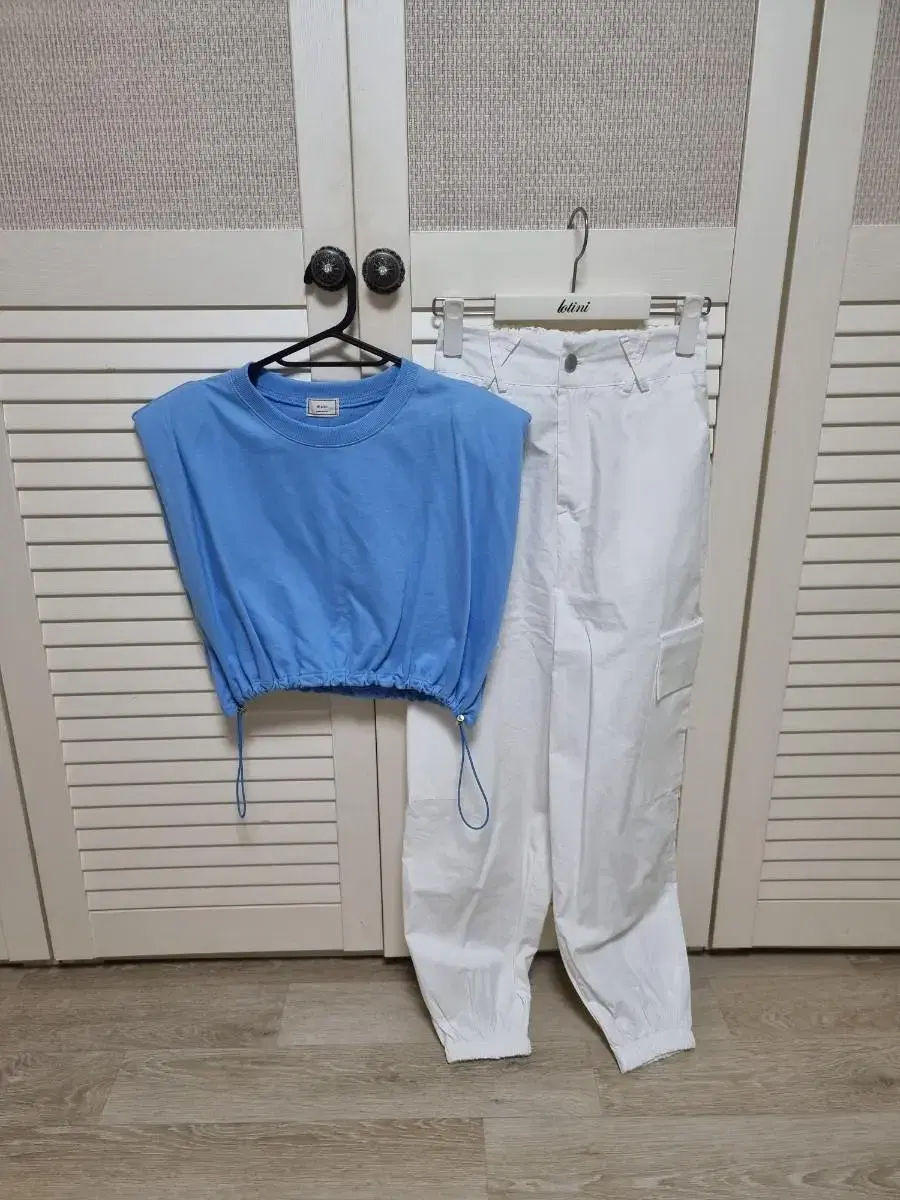 Bloo Pad T-shirt and High-waisted Pants Set