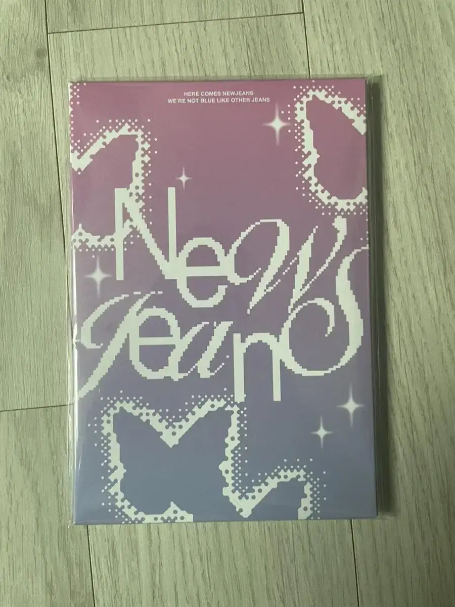 New Jeans pop up postcard