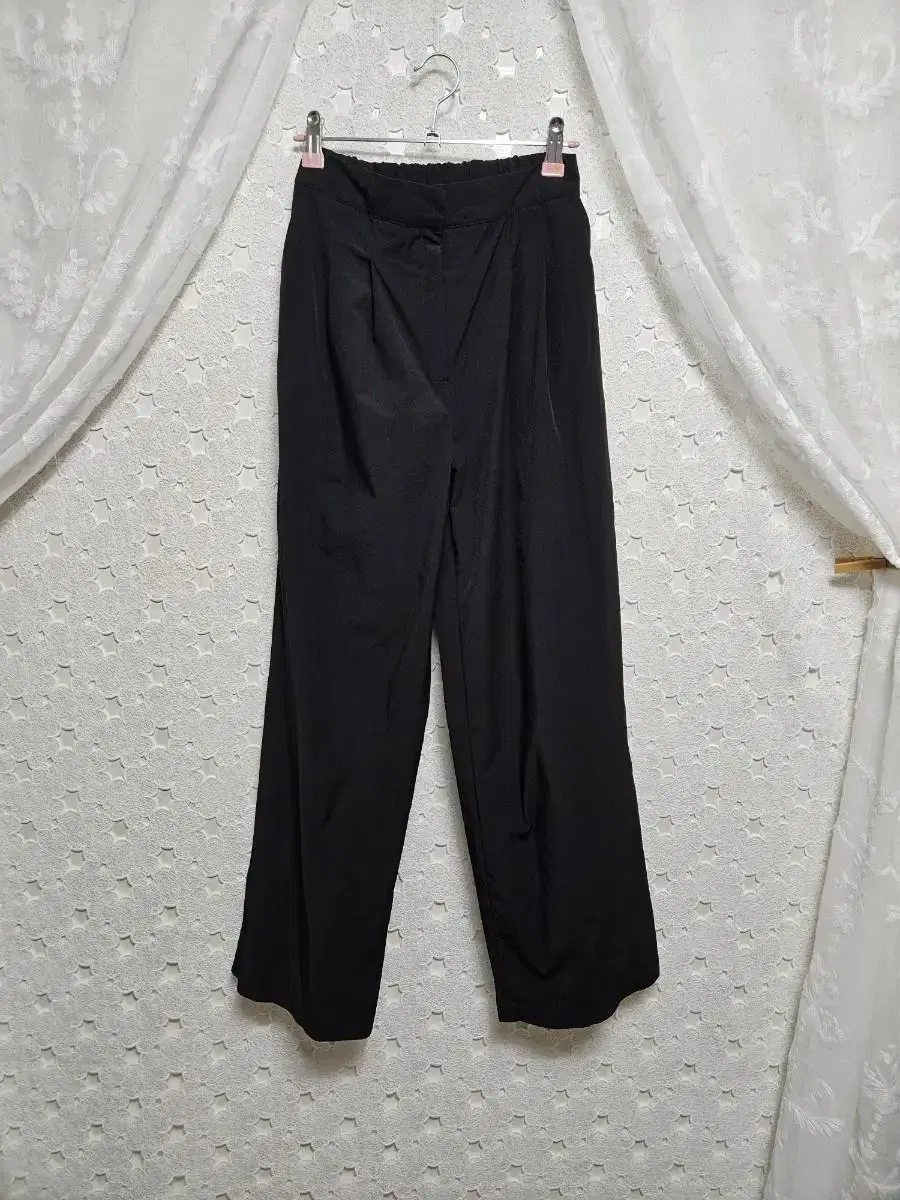 Black yeoreum pants size 55