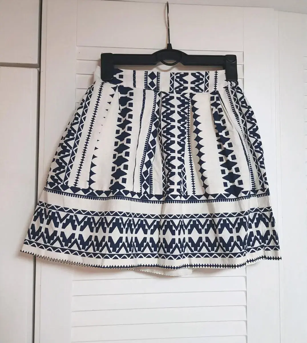 Balloon pattern skirt