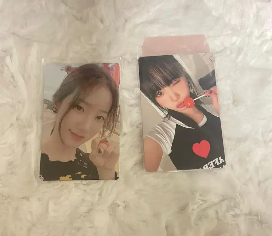 le sserafim photocard kazuha kim chaewon photocard