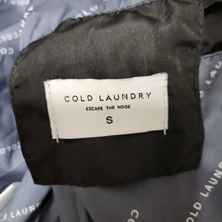 cold laundry 패딩 s사이즈