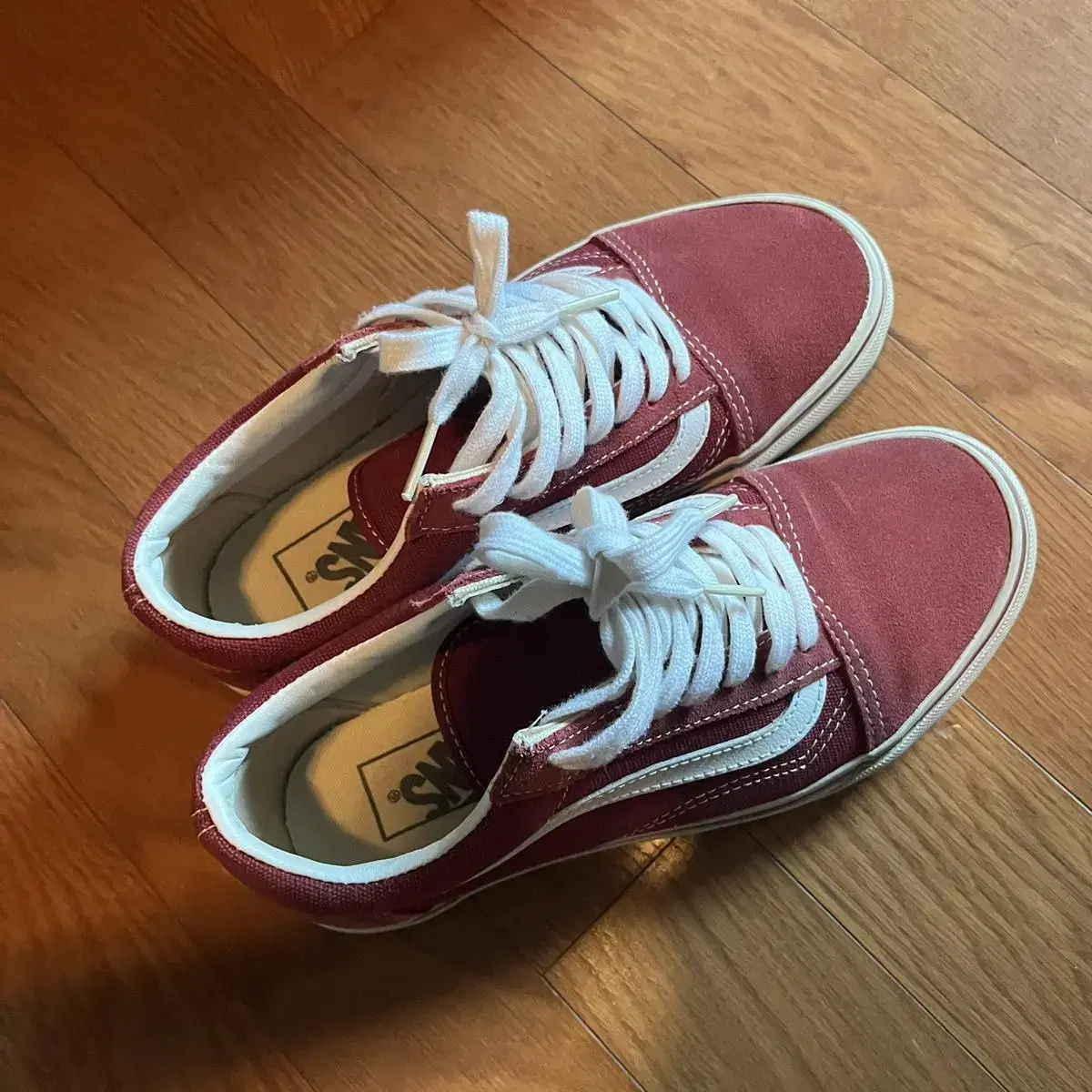 Vahn's Old School Red Burgundy 230