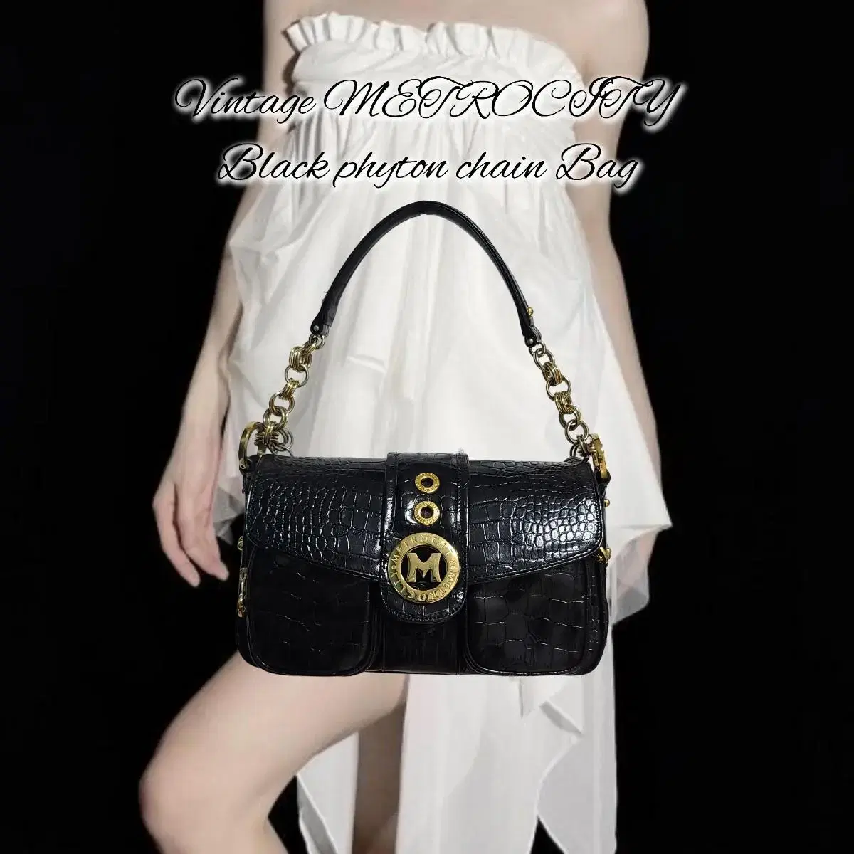 METROCITY Black phyton chain Bag