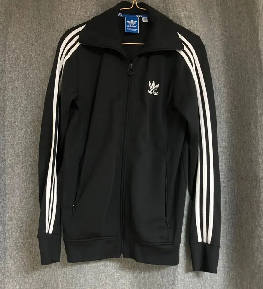 (Authentic) Adidas Black Black Europa Jersey Old School Jersey