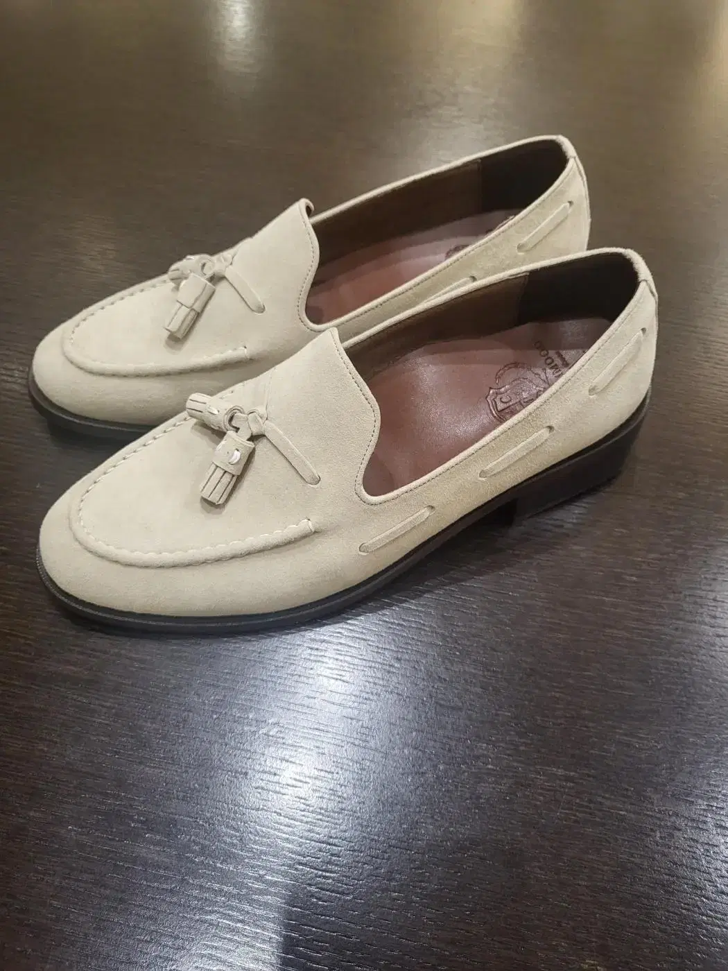 Beige Suede Loafers for sale. Size 275