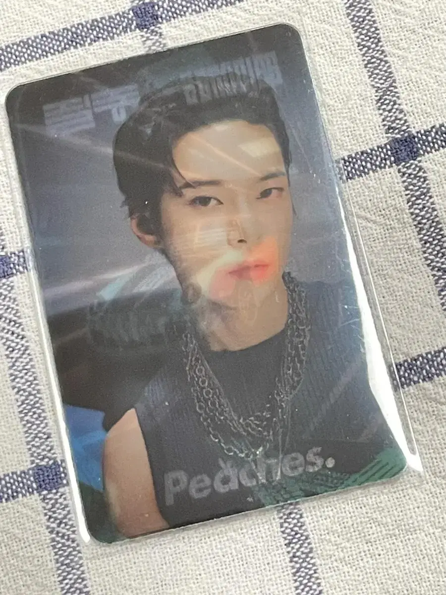 Doyoung Peaches lenticular photocard