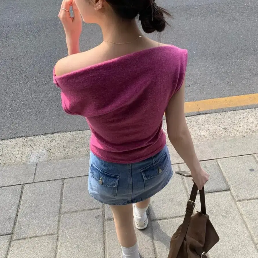 버터엣스카이 nicole off shoulder top 아이보리