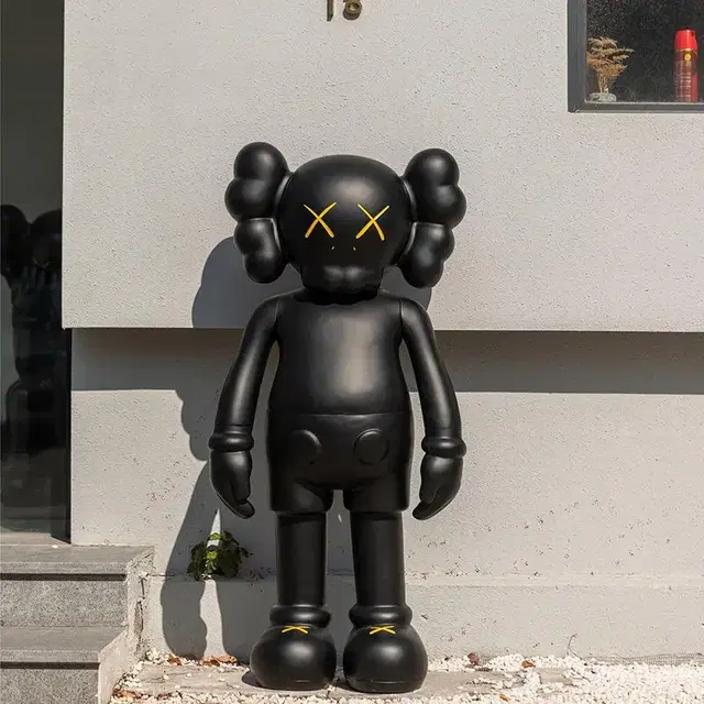 새상품 카우스 kaws 대형 동상 피규어 135cm 오리지날 디자인