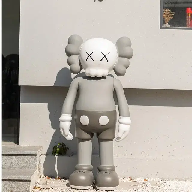 새상품 카우스 kaws 대형 동상 피규어 135cm 오리지날 디자인