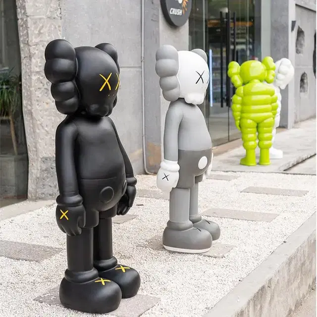 새상품 카우스 kaws 대형 동상 피규어 135cm 오리지날 디자인