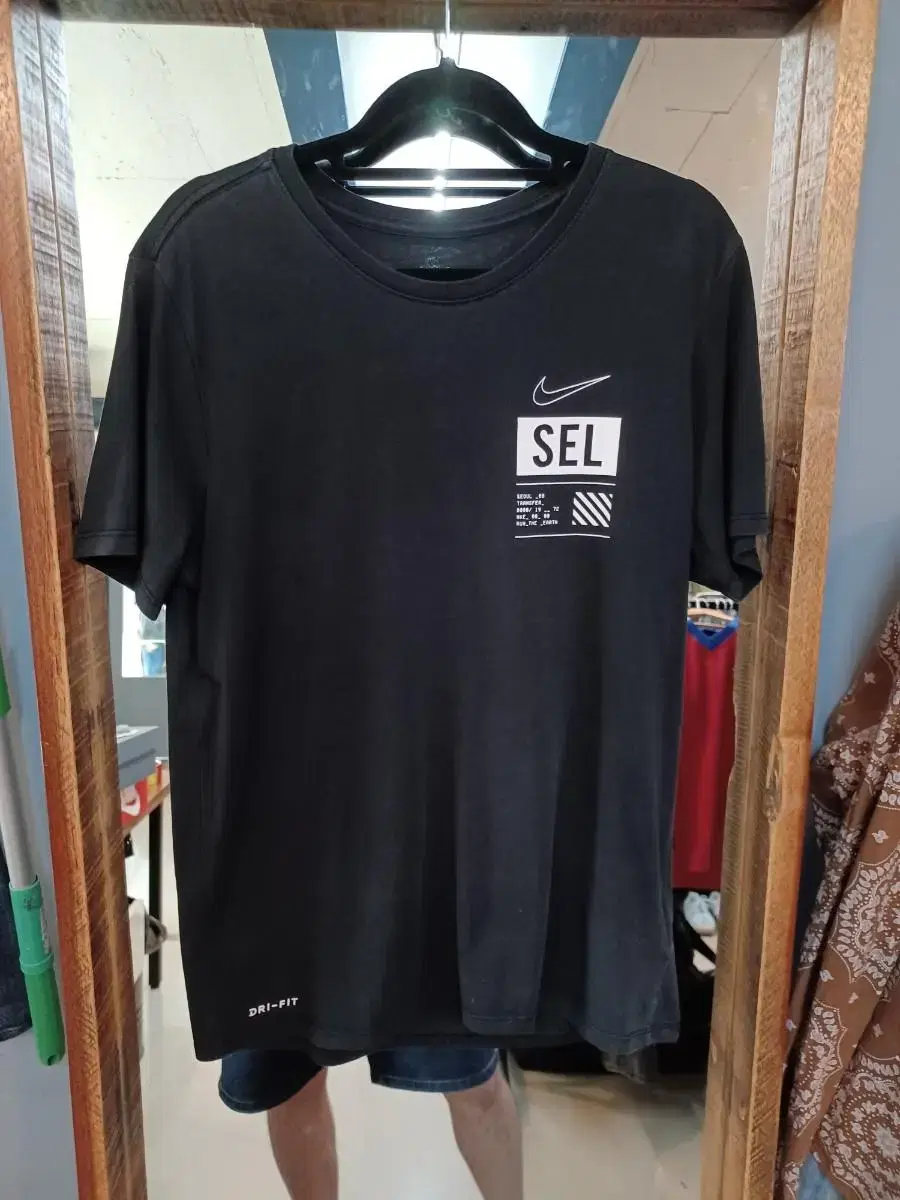 Nike DryFit Seoul Run Short Sleeve 95